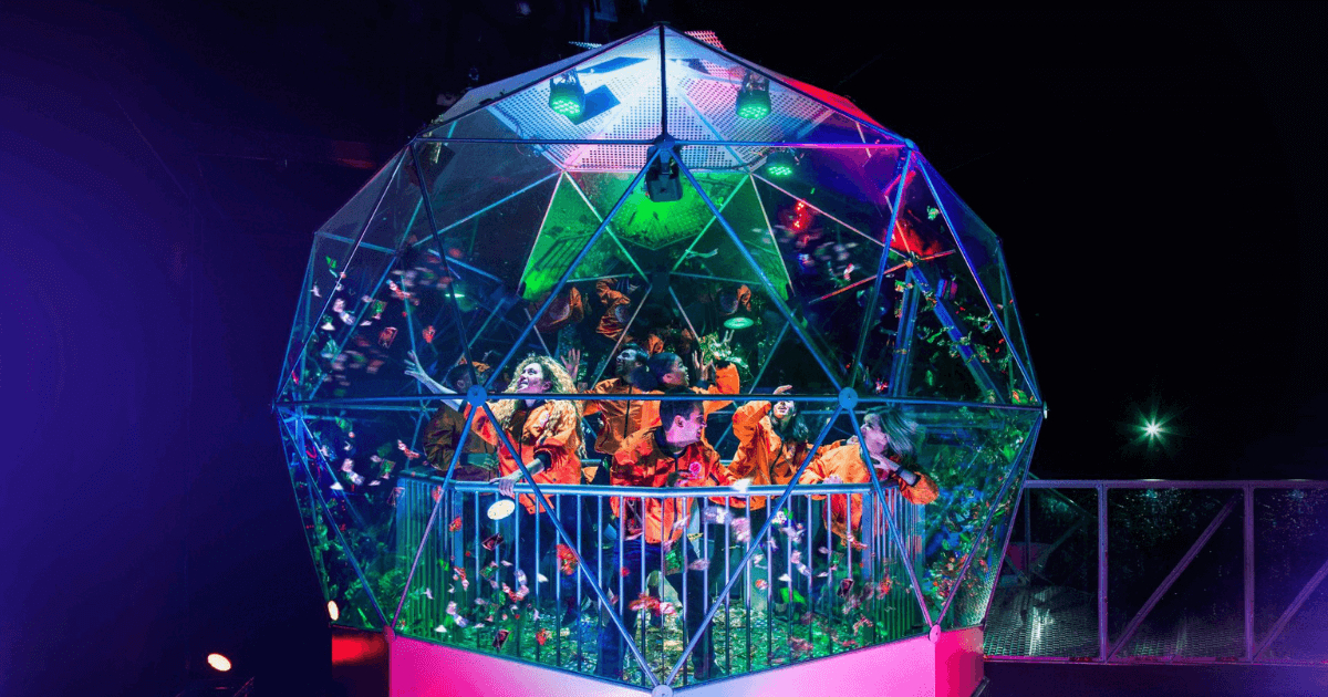 people inside the crystal maze experience
